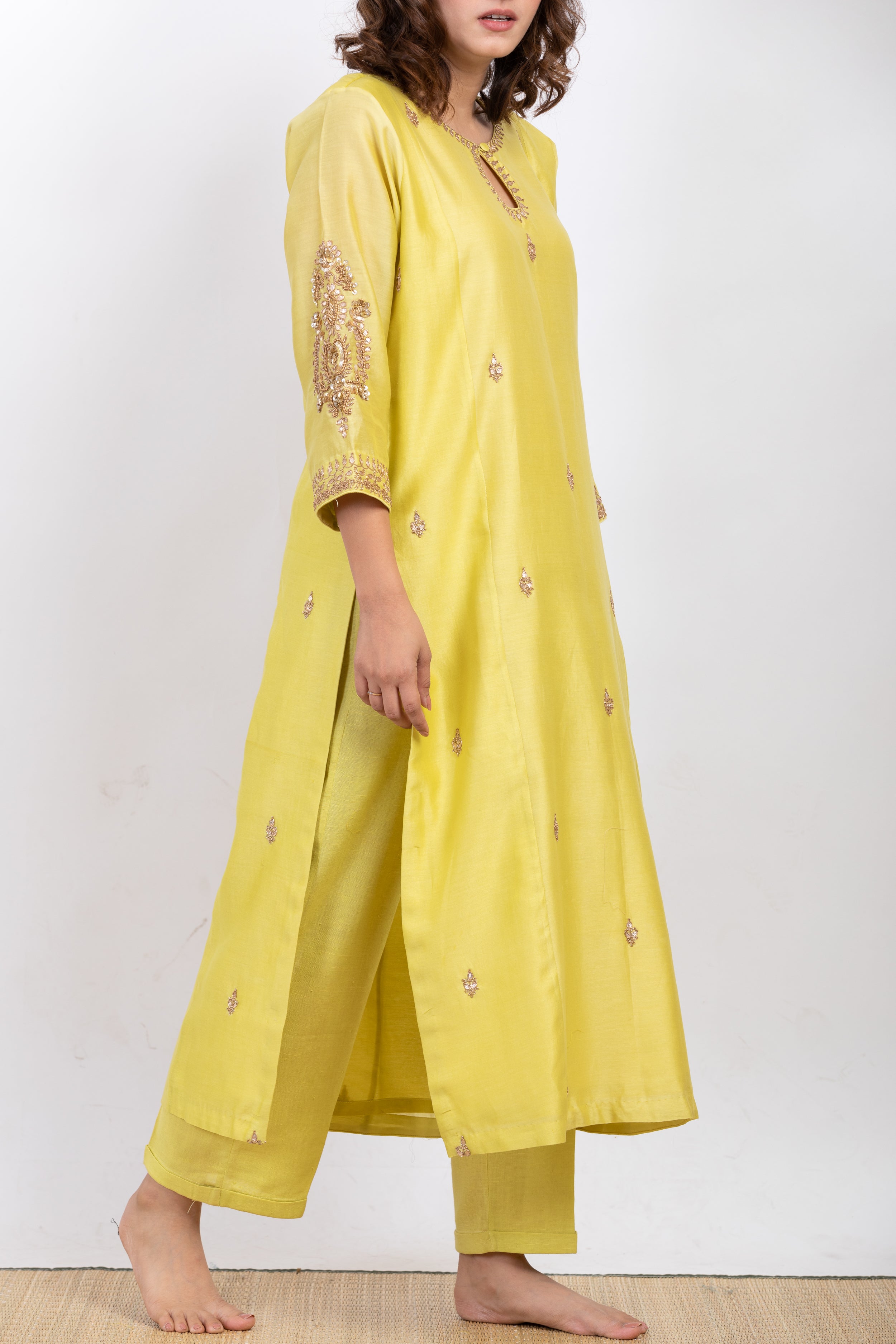 KEERTI EMBROIDERED KURTA SET