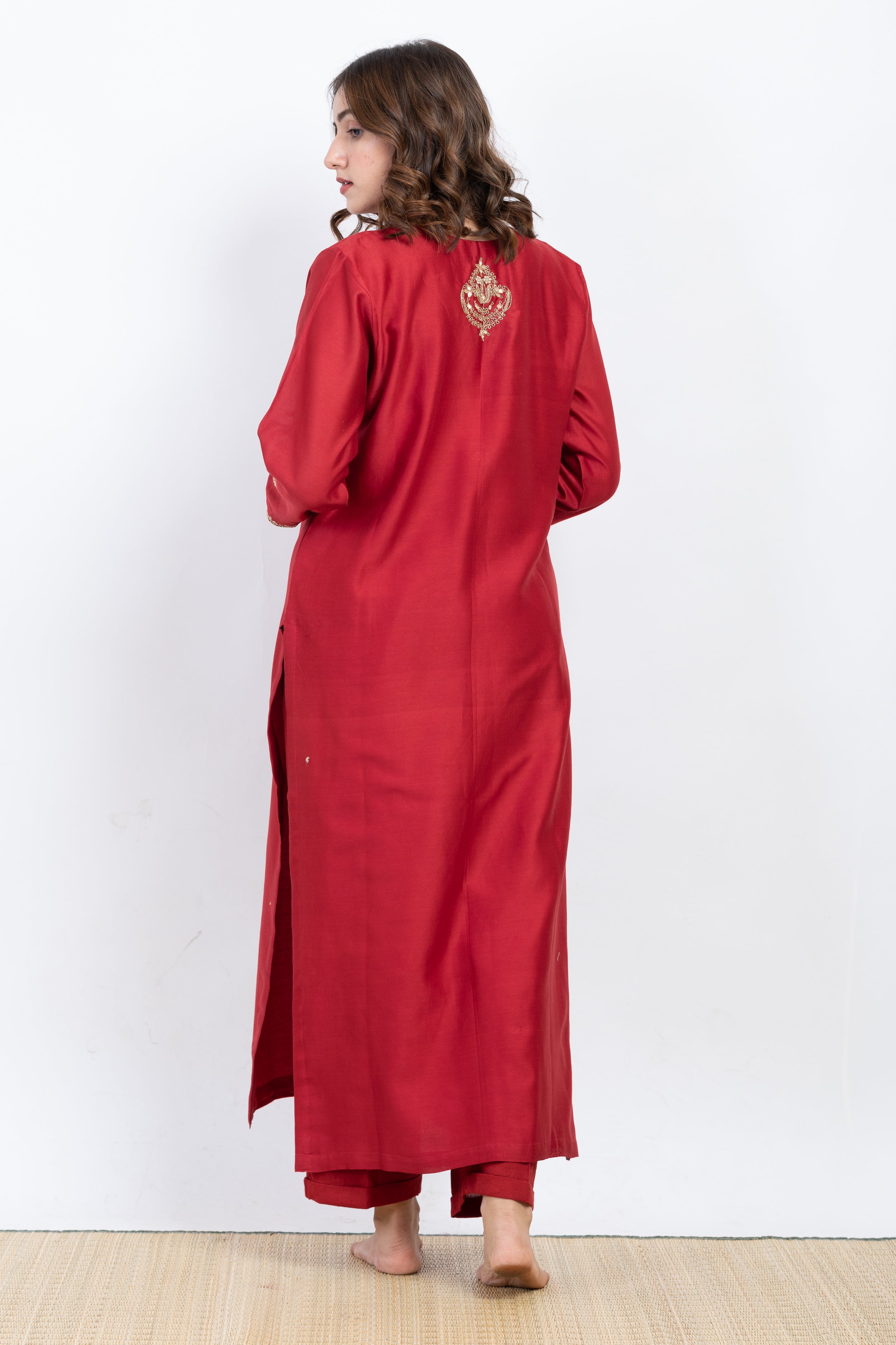 GARGEE EMBROIDERED KURTA SET