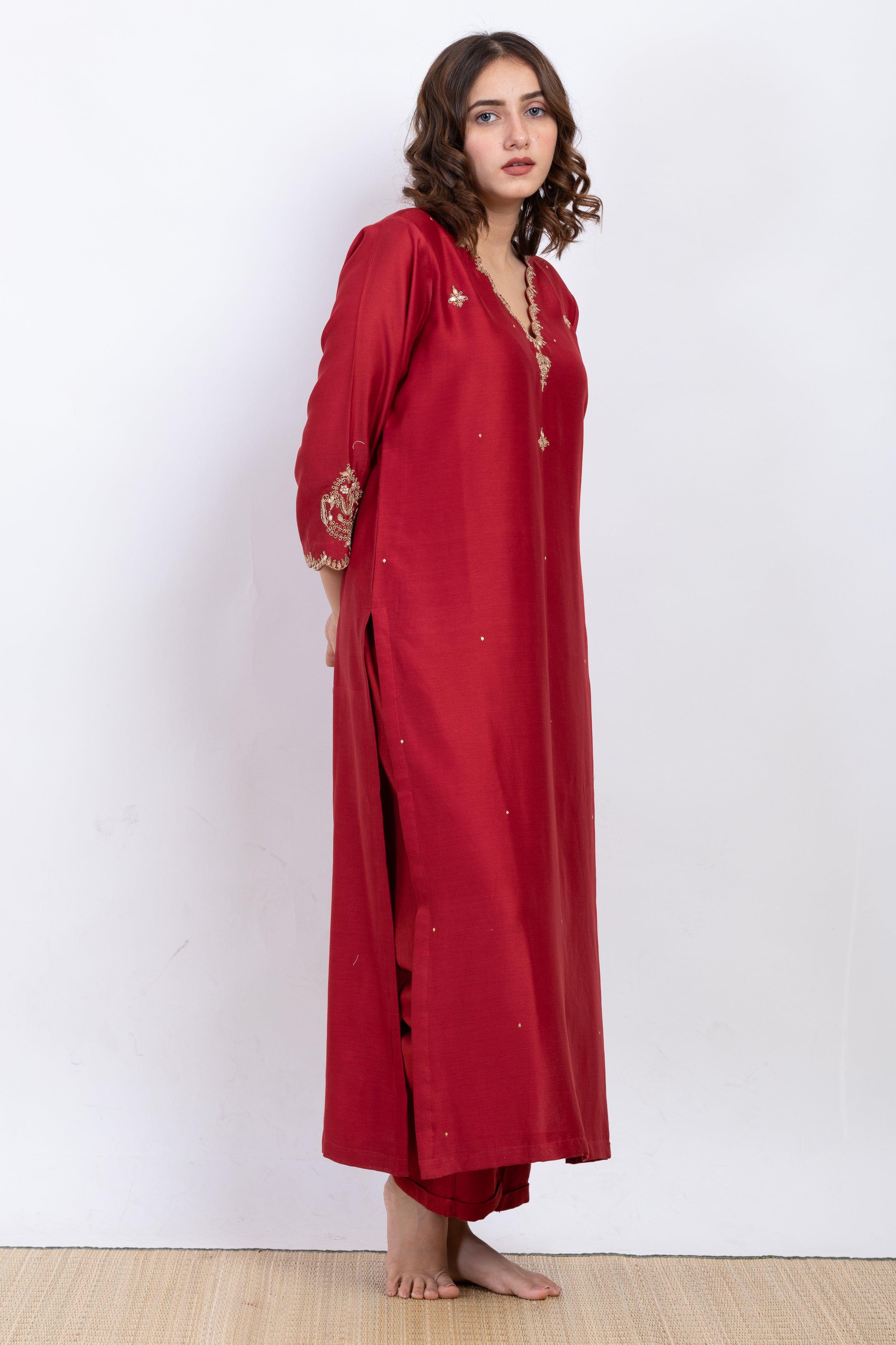 GARGEE EMBROIDERED KURTA SET
