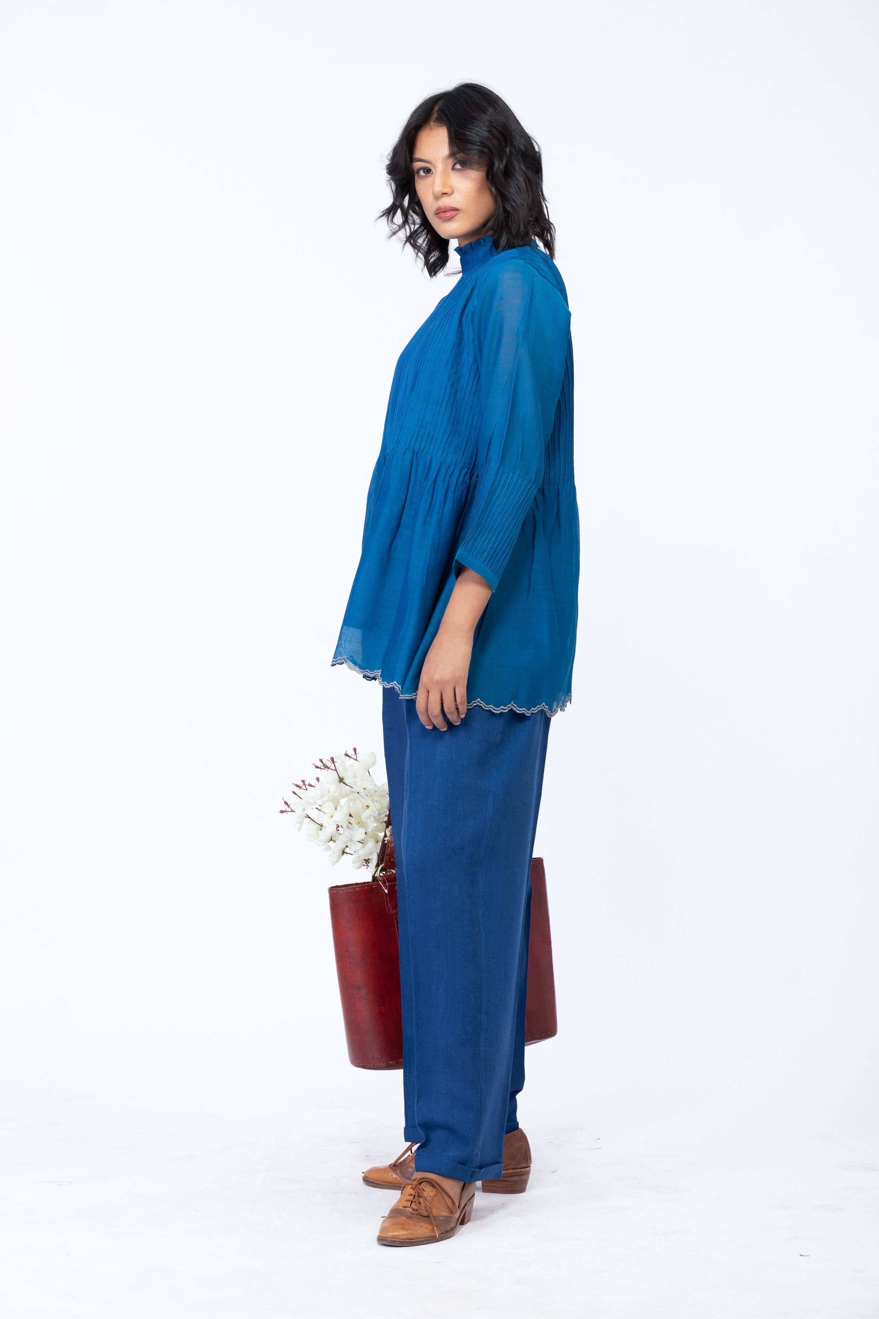 ANAITA SHORT OVERLAY