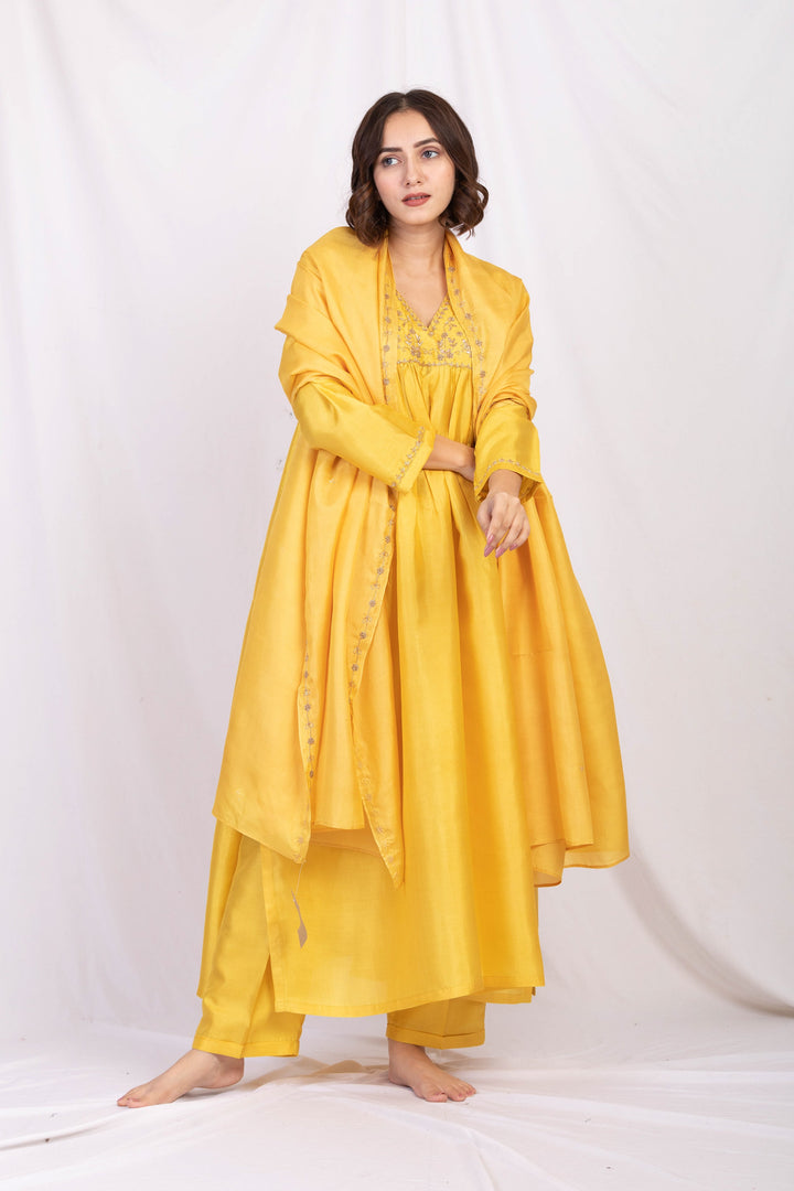 FARAH SILK KURTA SET