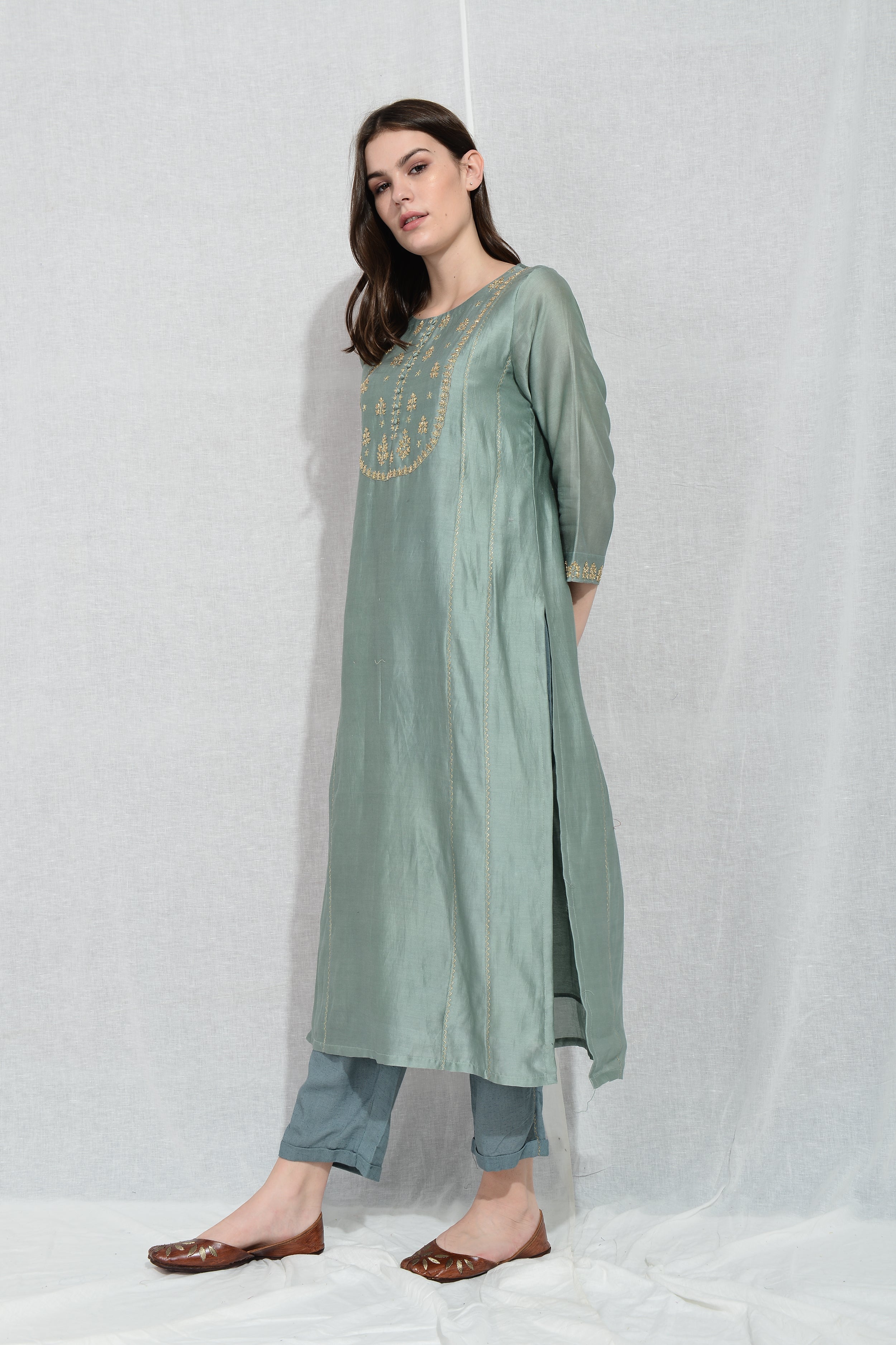 AAMNA EMBROIDERED KURTA SET