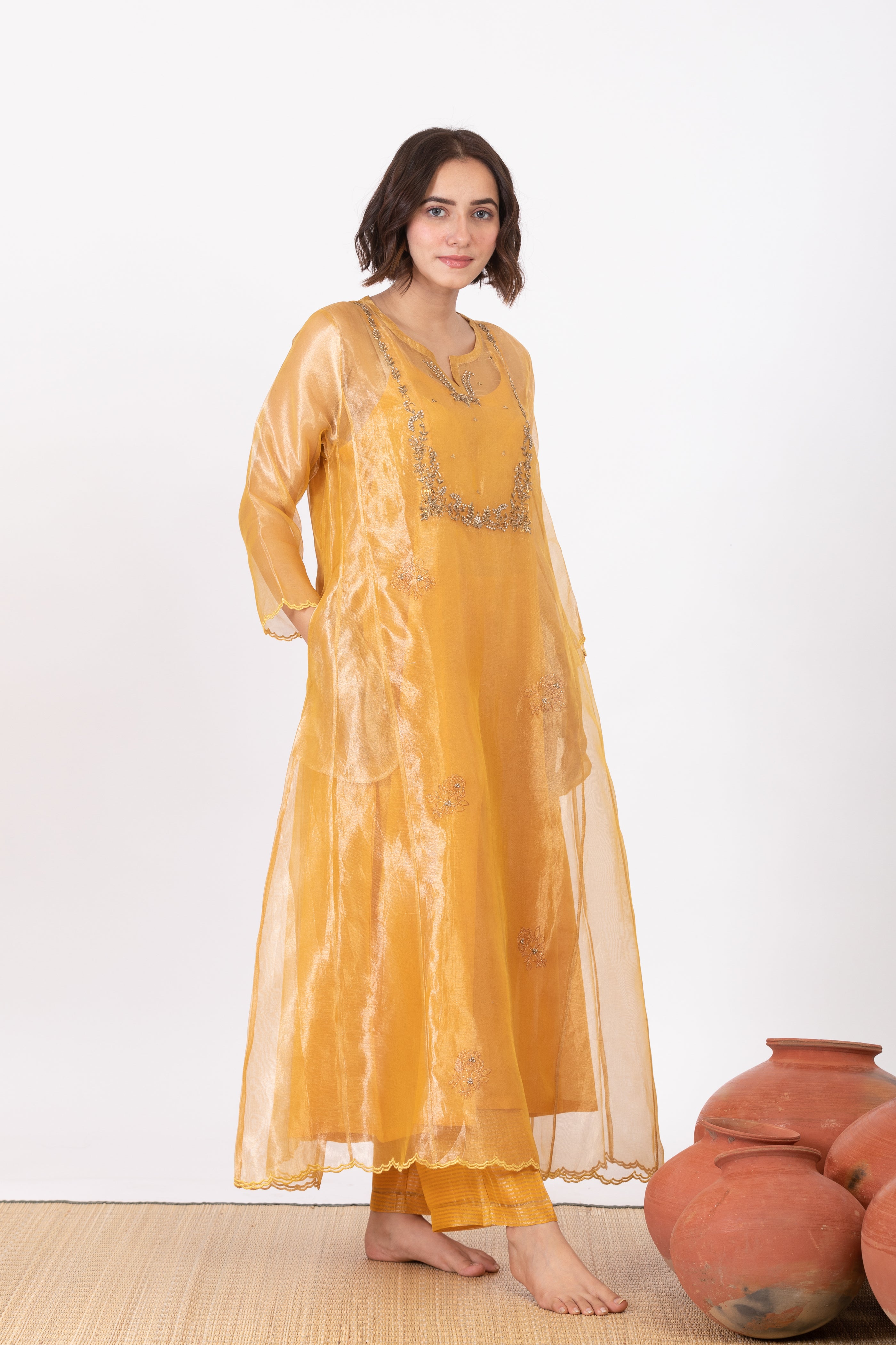 AMALTAAS PAAKHI TISSUE SILK KURTA SET